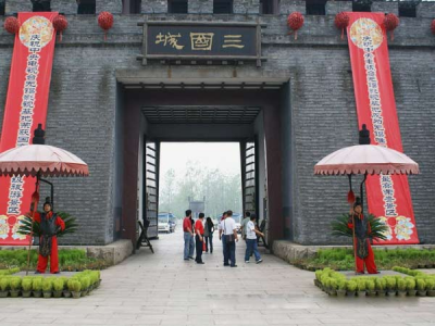 苏州出发团建一日：无锡太湖<三国城—水浒城>一日游（企业团体单位春游/秋游）